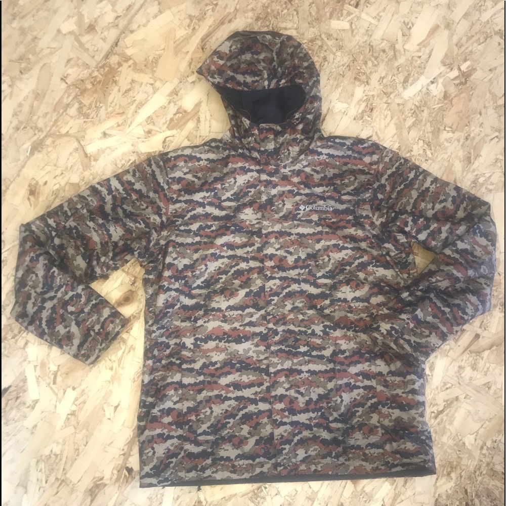 Men’s Camo Omni-Tech Jacket (like new!)